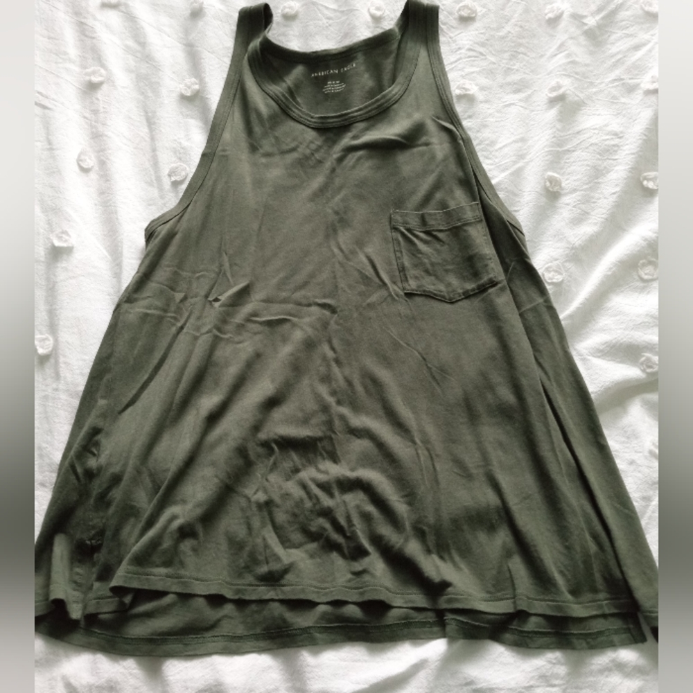 American Eagle Hunter Green Flowy Tank Top. Size Medium.